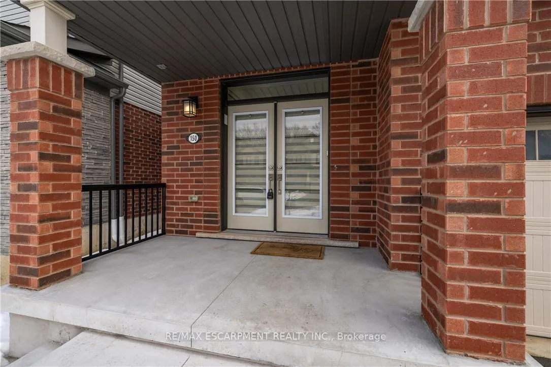 Photo 3 of 150 Cactus Crescent, Hamilton, Stoney Creek Mountain — HOMEH