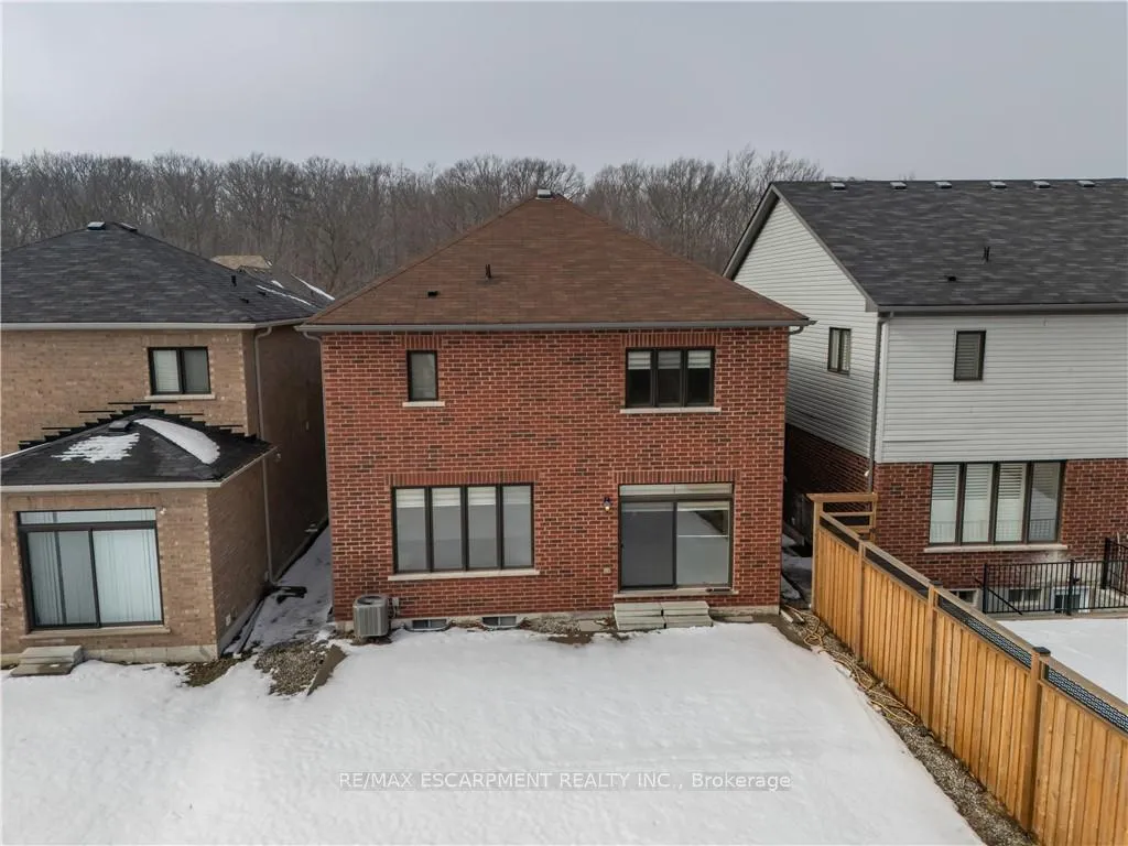 Photo 6 of 150 Cactus Crescent, Hamilton, Stoney Creek Mountain — HOMEH