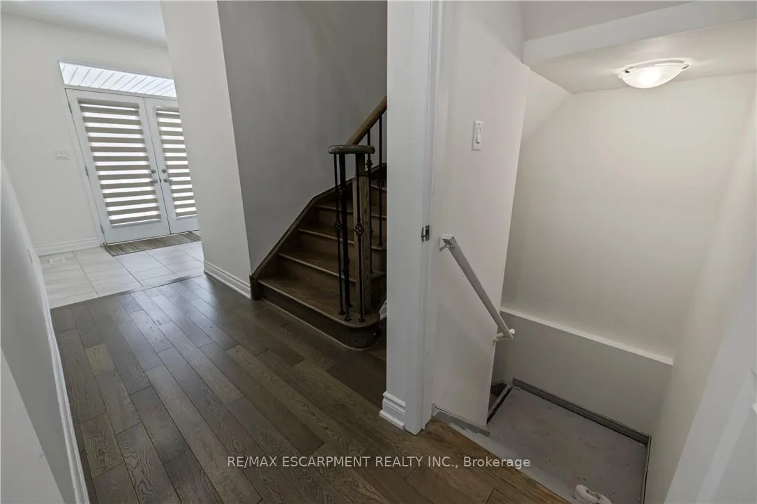 Photo 11 of 150 Cactus Crescent, Hamilton, Stoney Creek Mountain — HOMEH