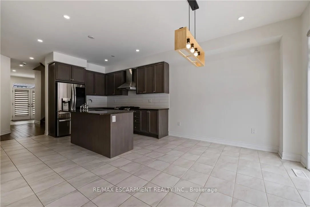 Photo 13 of 150 Cactus Crescent, Hamilton, Stoney Creek Mountain — HOMEH