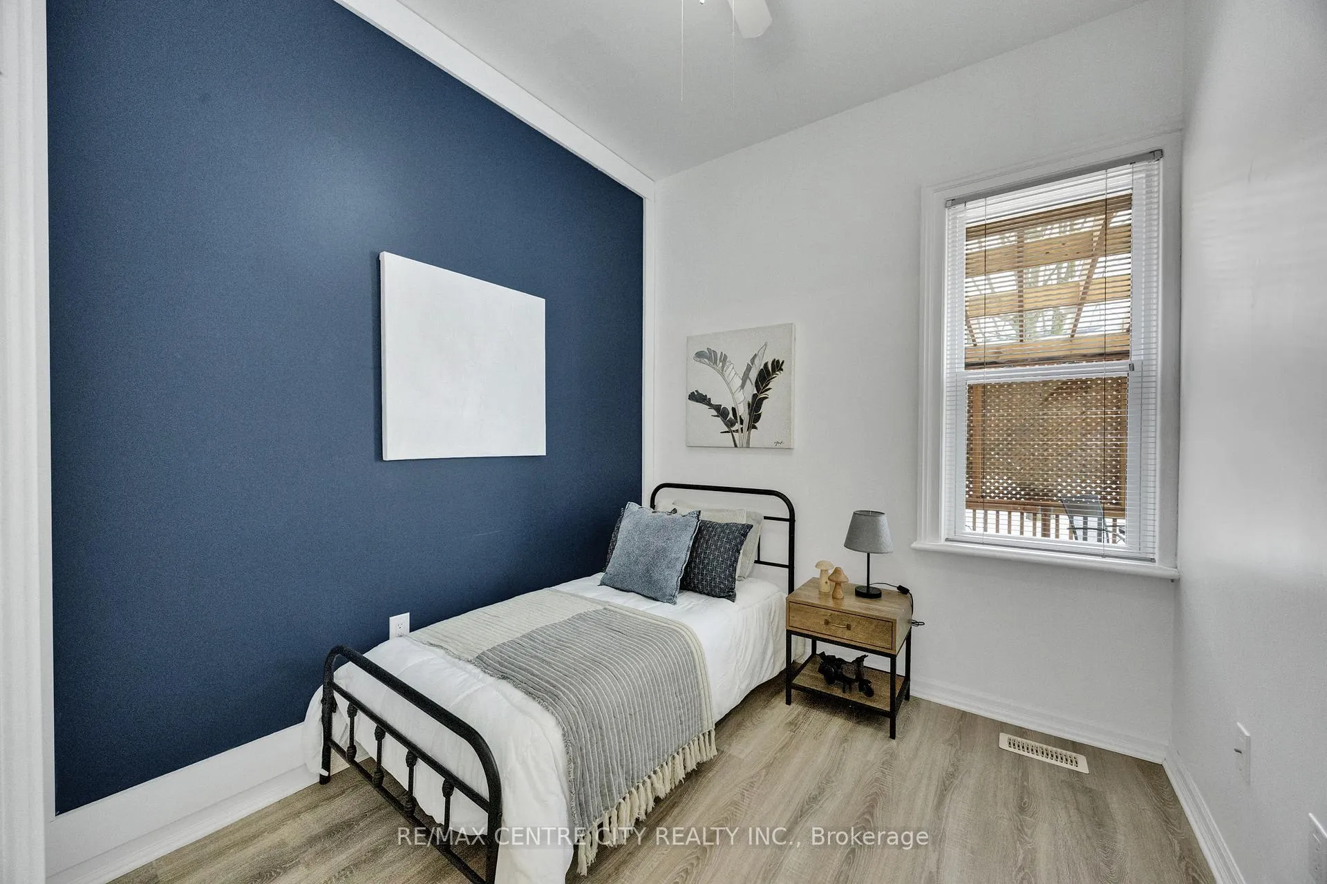 Photo 16 of 318 Carling Street, South Huron, Exeter — HOMEH
