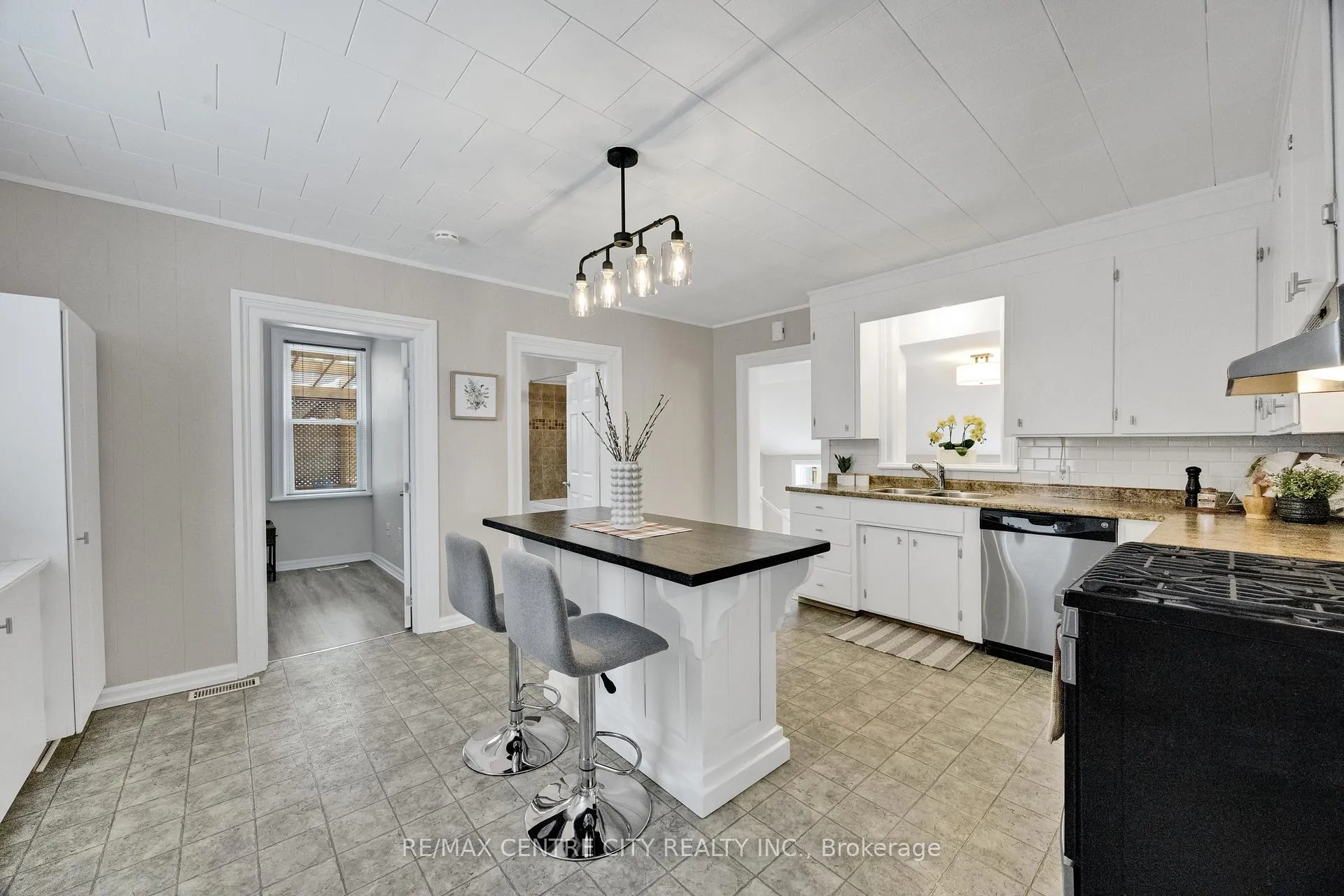 Photo 18 of 318 Carling Street, South Huron, Exeter — HOMEH