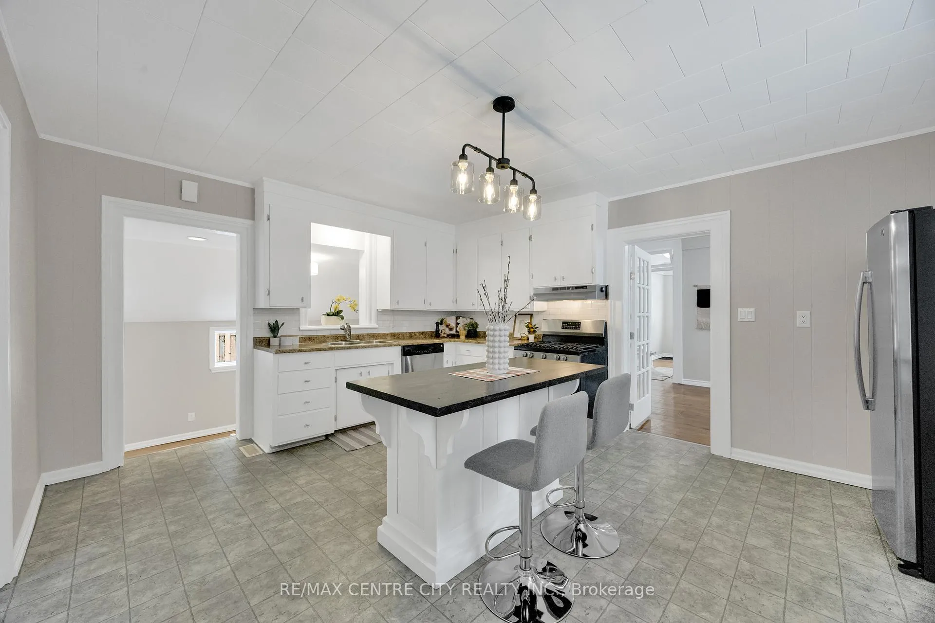 Photo 19 of 318 Carling Street, South Huron, Exeter — HOMEH