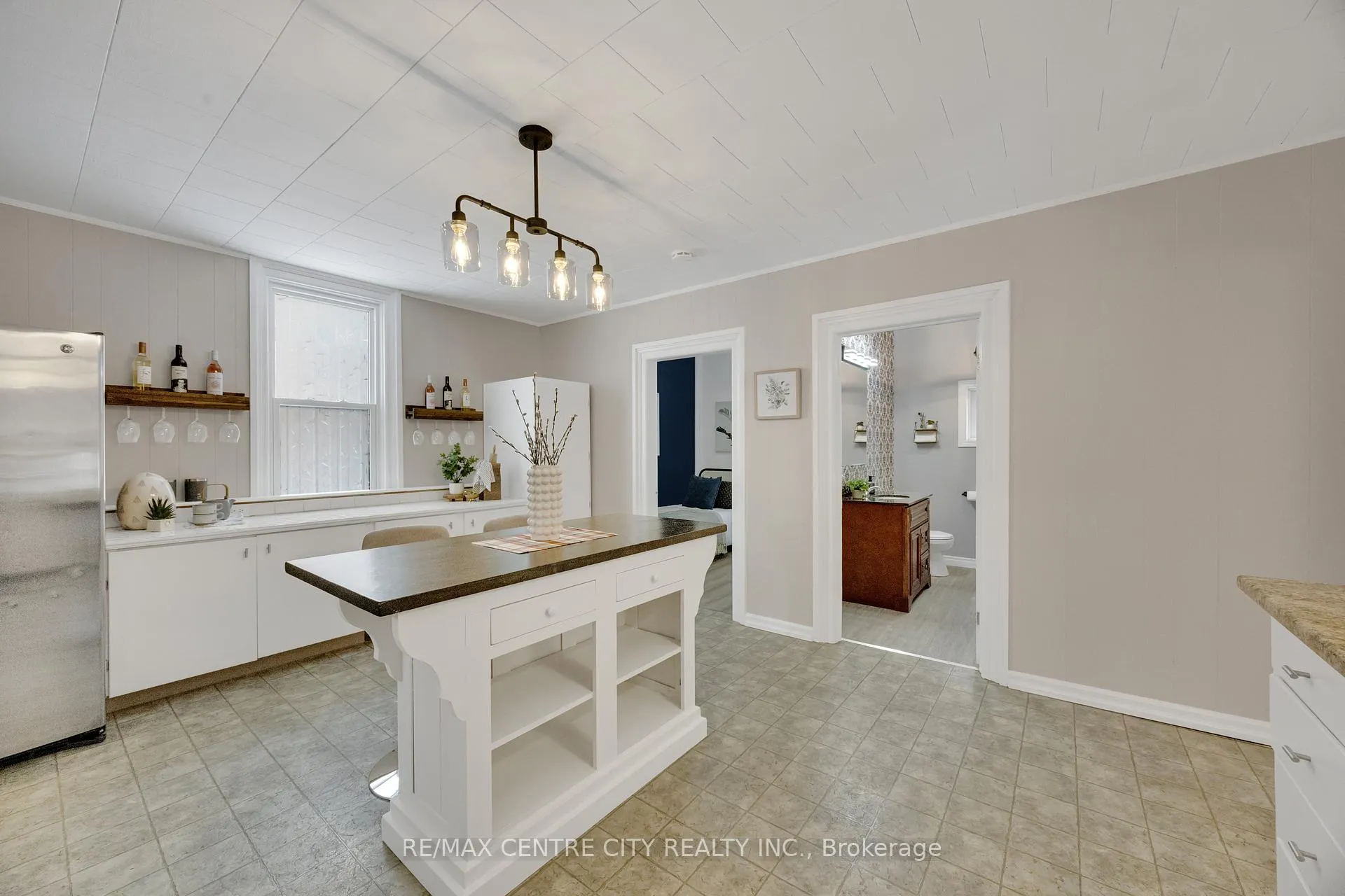 Photo 23 of 318 Carling Street, South Huron, Exeter — HOMEH