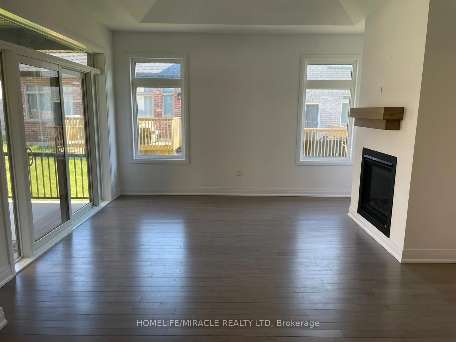Photo 5 of 191 franklin Trail, Barrie, Rural Barrie Southwest — HOMEH