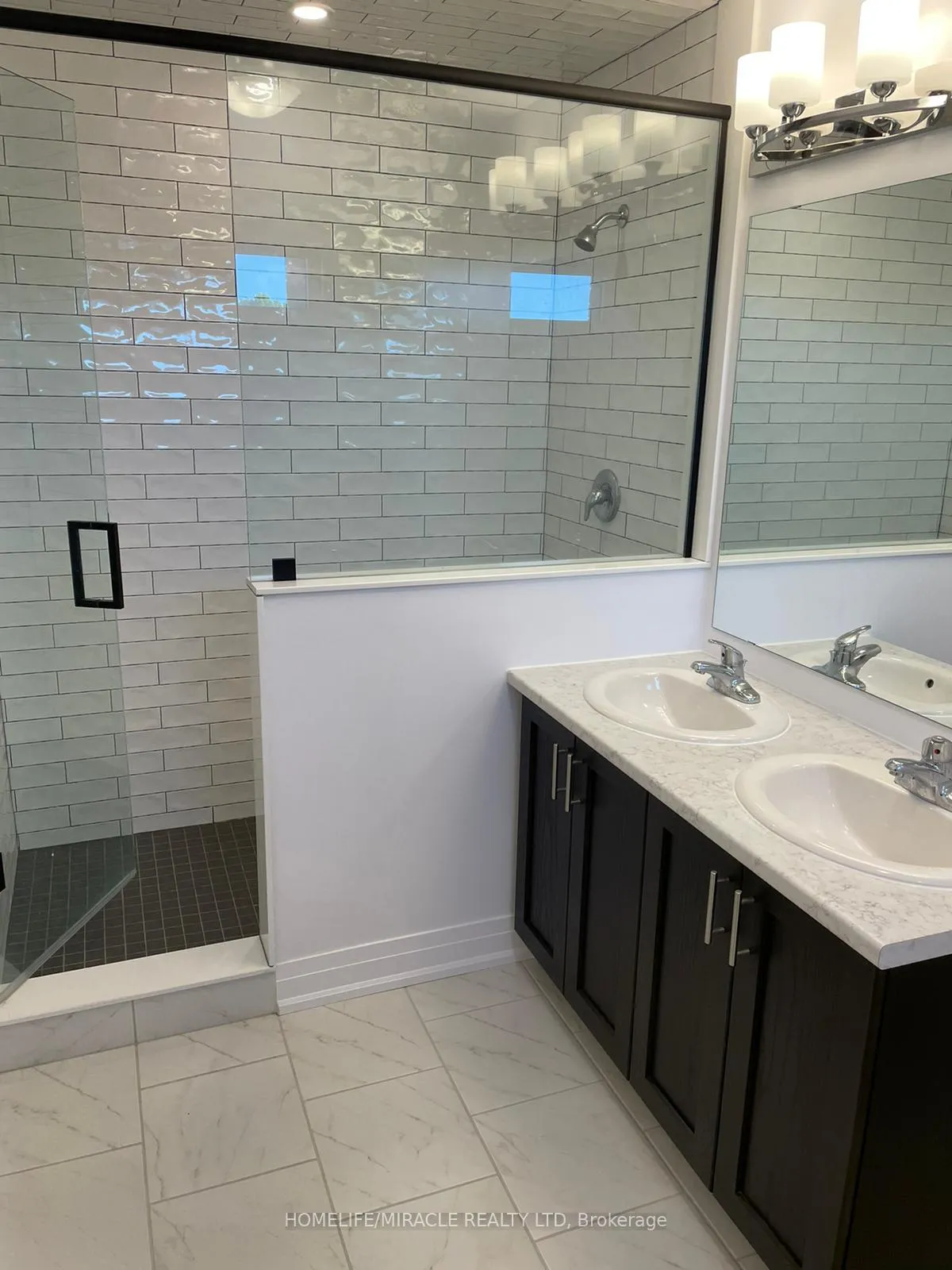Photo 12 of 191 franklin Trail, Barrie, Rural Barrie Southwest — HOMEH