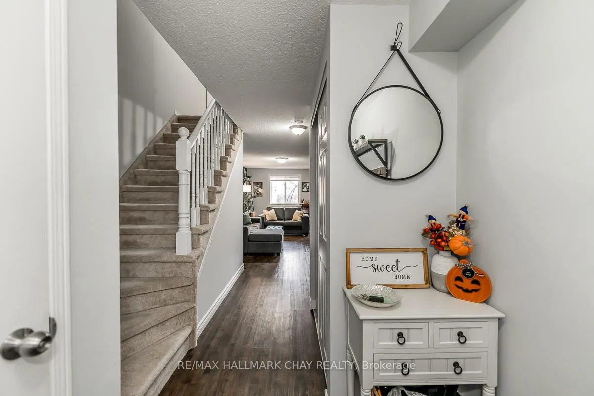 Photo 2 of 50 Raymond Crescent, Barrie, Painswick South — HOMEH