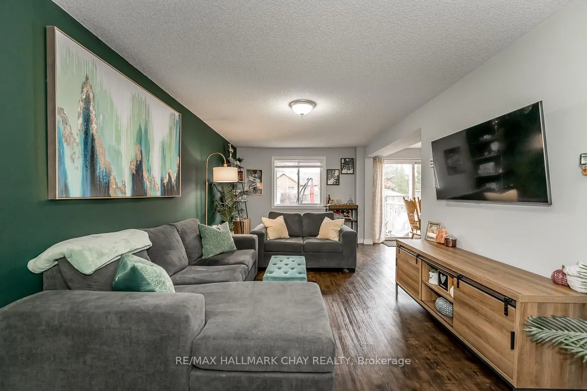 Photo 3 of 50 Raymond Crescent, Barrie, Painswick South — HOMEH