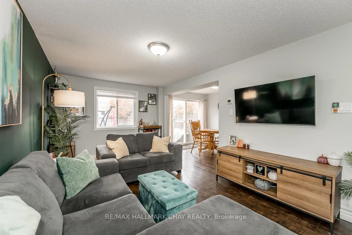 Photo 4 of 50 Raymond Crescent, Barrie, Painswick South — HOMEH