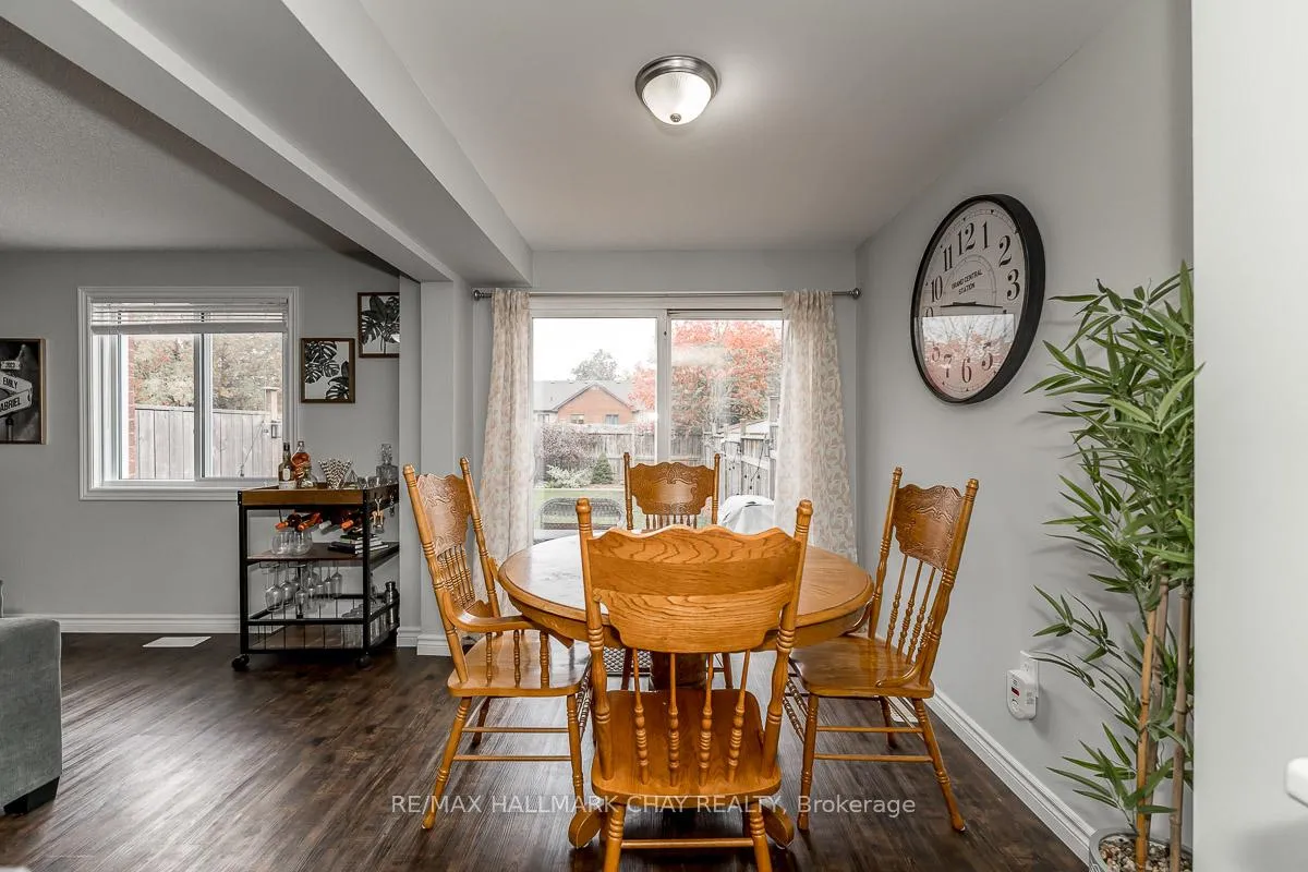 Photo 7 of 50 Raymond Crescent, Barrie, Painswick South — HOMEH