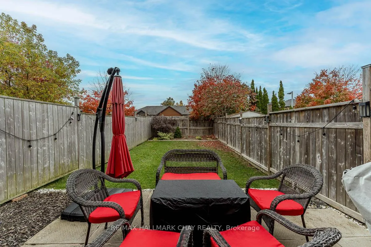 Photo 25 of 50 Raymond Crescent, Barrie, Painswick South — HOMEH