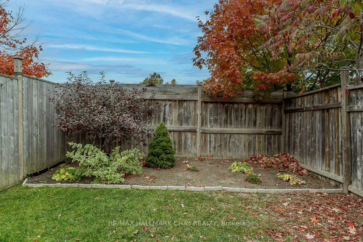 Photo 29 of 50 Raymond Crescent, Barrie, Painswick South — HOMEH