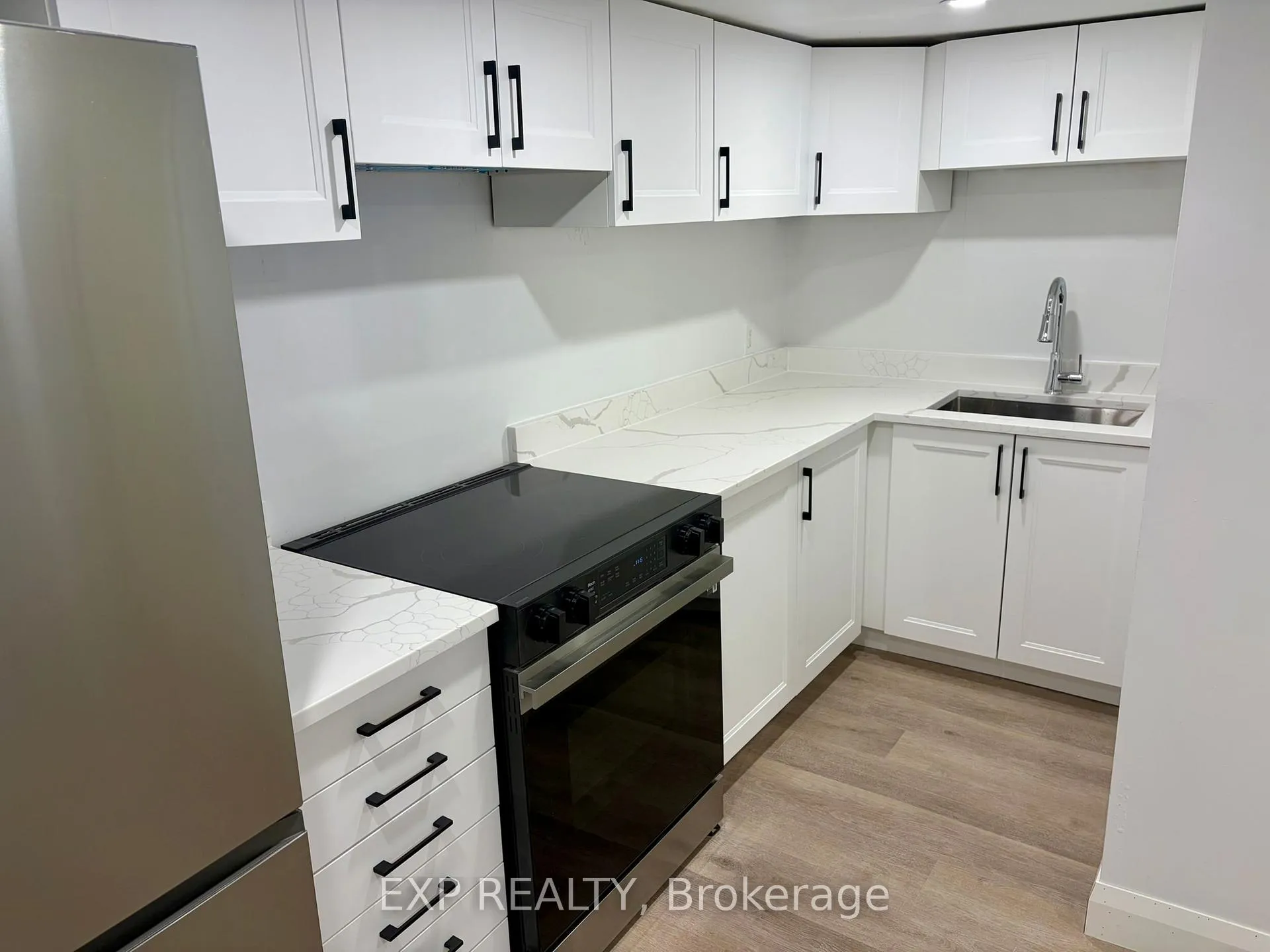 Photo 4 of 126 1/2 Marier Avenue, Ottawa, Vanier — HOMEH
