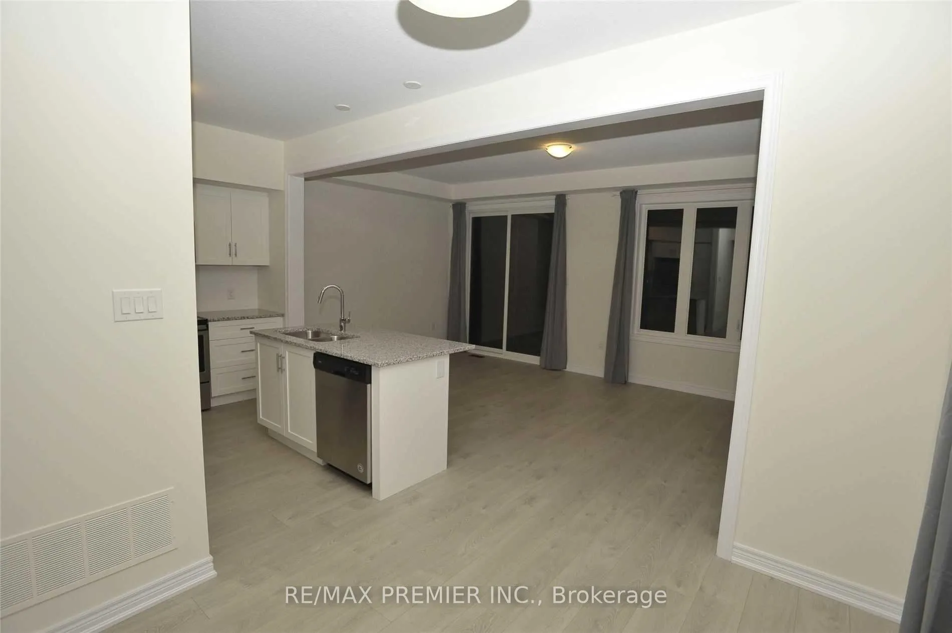 Photo 5 of 25 Pelican Lane, Hamilton, Vincent — HOMEH