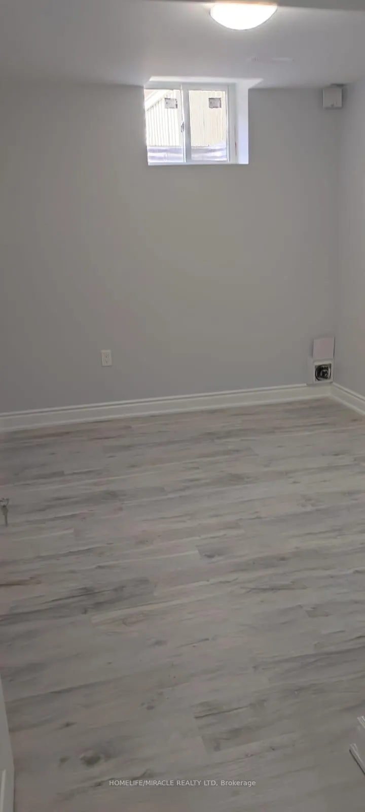 Photo 4 of Unit Basement, 52 Durango Drive, Brampton, Credit Valley — HOMEH