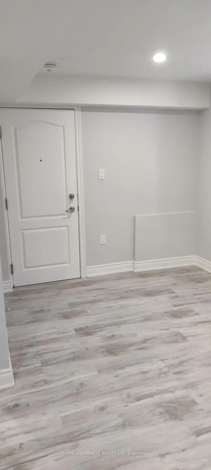 Photo 6 of Unit Basement, 52 Durango Drive, Brampton, Credit Valley — HOMEH