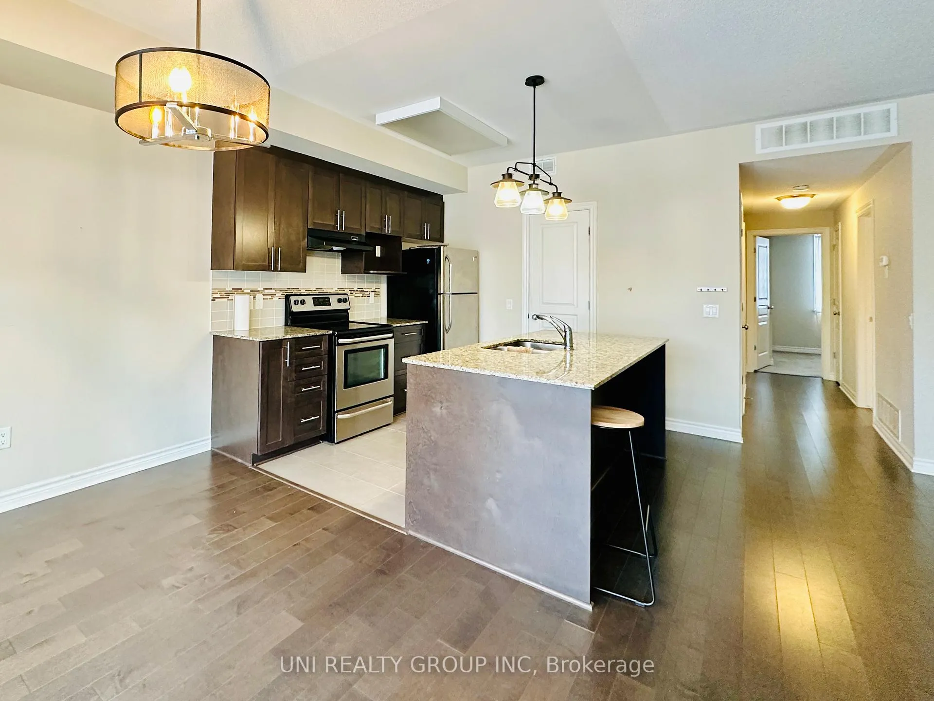 Photo 9 of Unit C, 35 Tadley Private, Ottawa, Barrhaven - Longfields — HOMEH