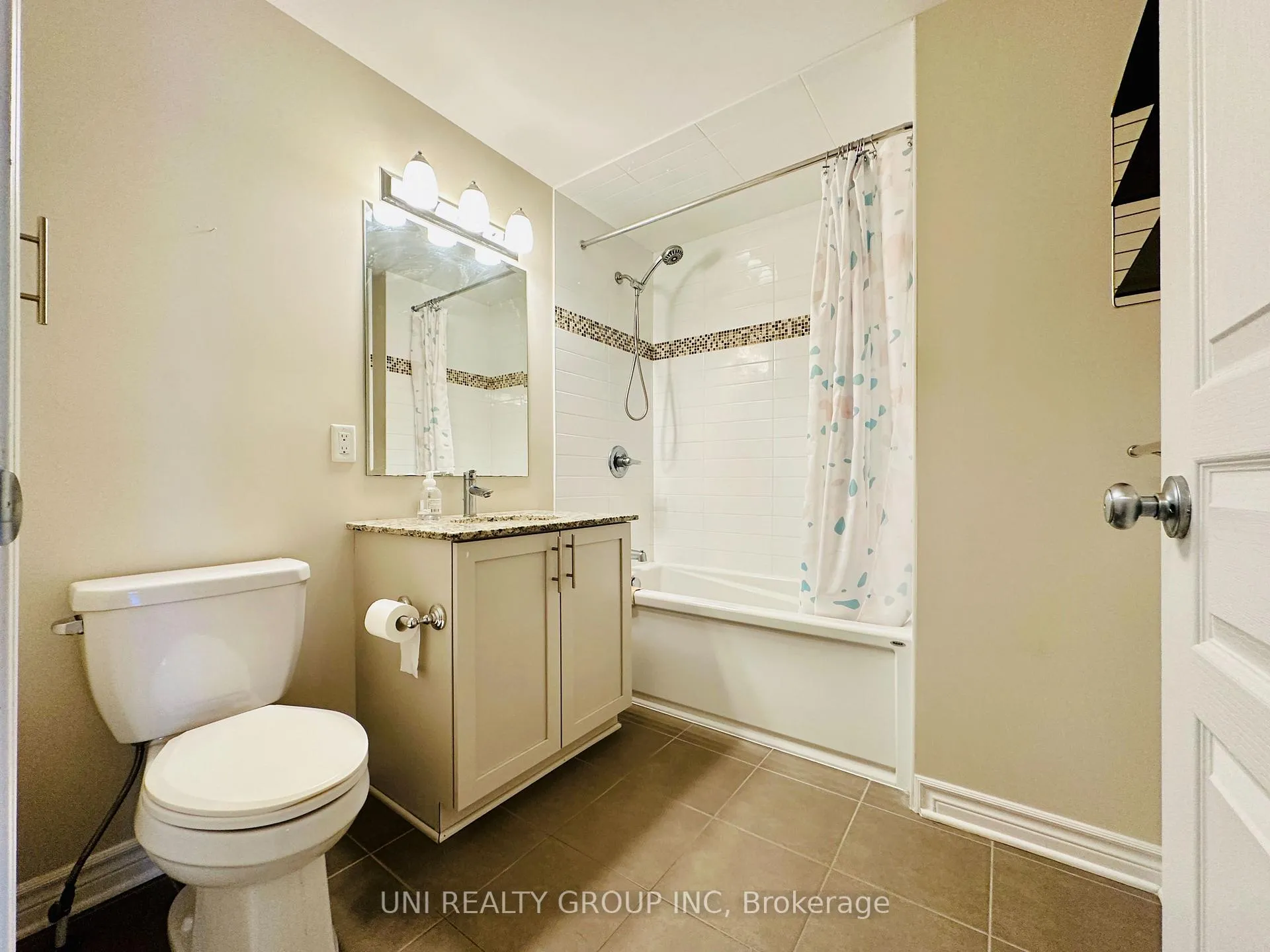 Photo 10 of Unit C, 35 Tadley Private, Ottawa, Barrhaven - Longfields — HOMEH