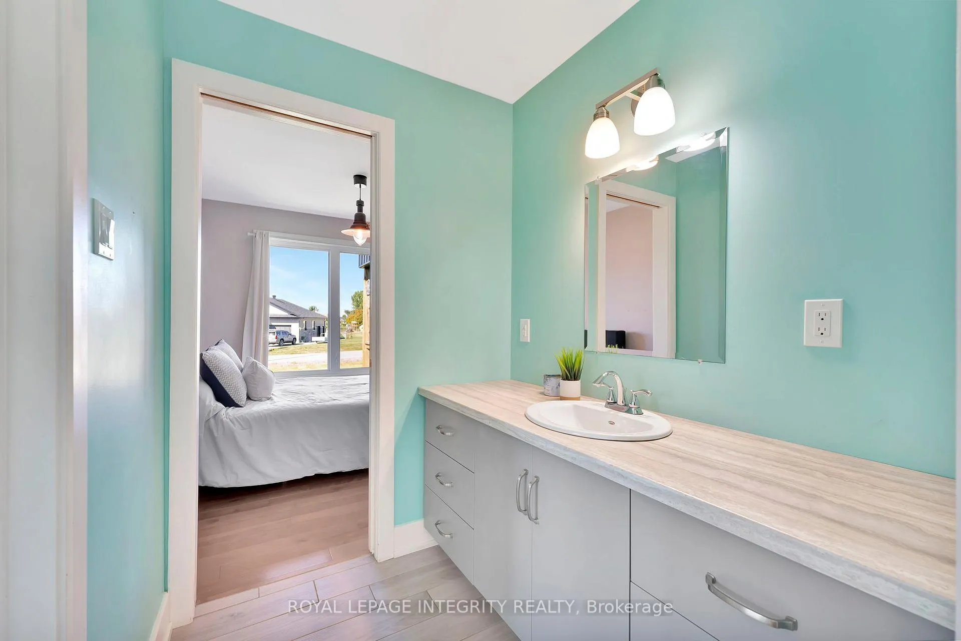 Photo 17 of 2198 Maple Forest Drive, Ottawa, North Gower — HOMEH