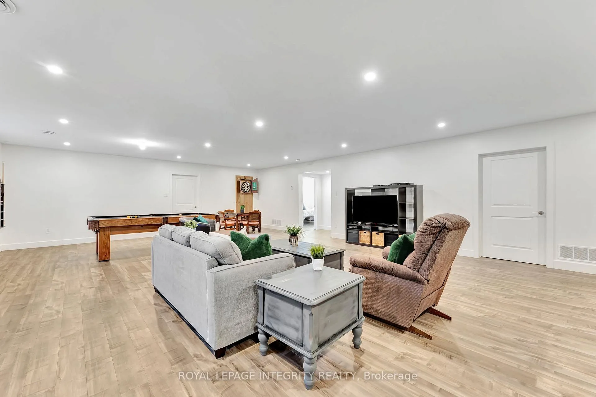 Photo 19 of 2198 Maple Forest Drive, Ottawa, North Gower — HOMEH