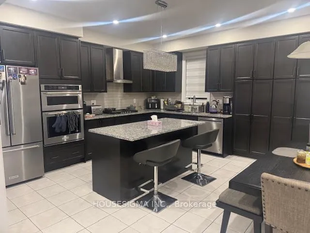 Photo 2 of 122 Cactus Crescent, Hamilton, Stoney Creek Mountain — HOMEH