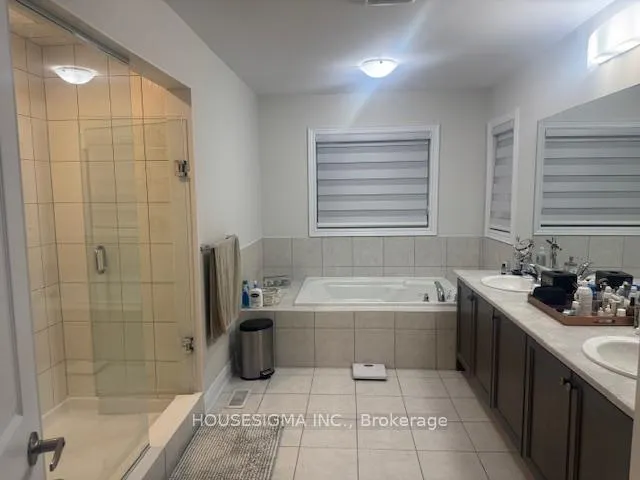 Photo 8 of 122 Cactus Crescent, Hamilton, Stoney Creek Mountain — HOMEH