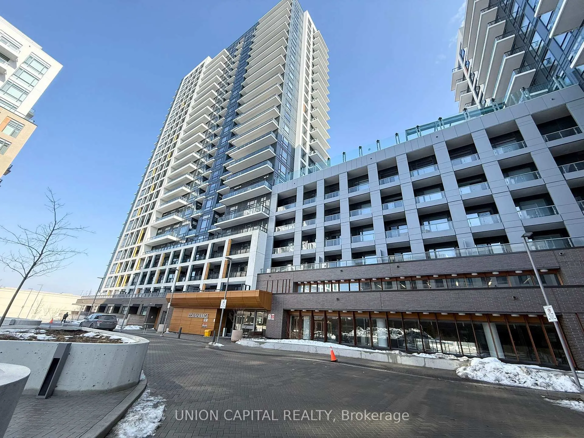 Front of Unit 1112, 7950 Bathurst Street