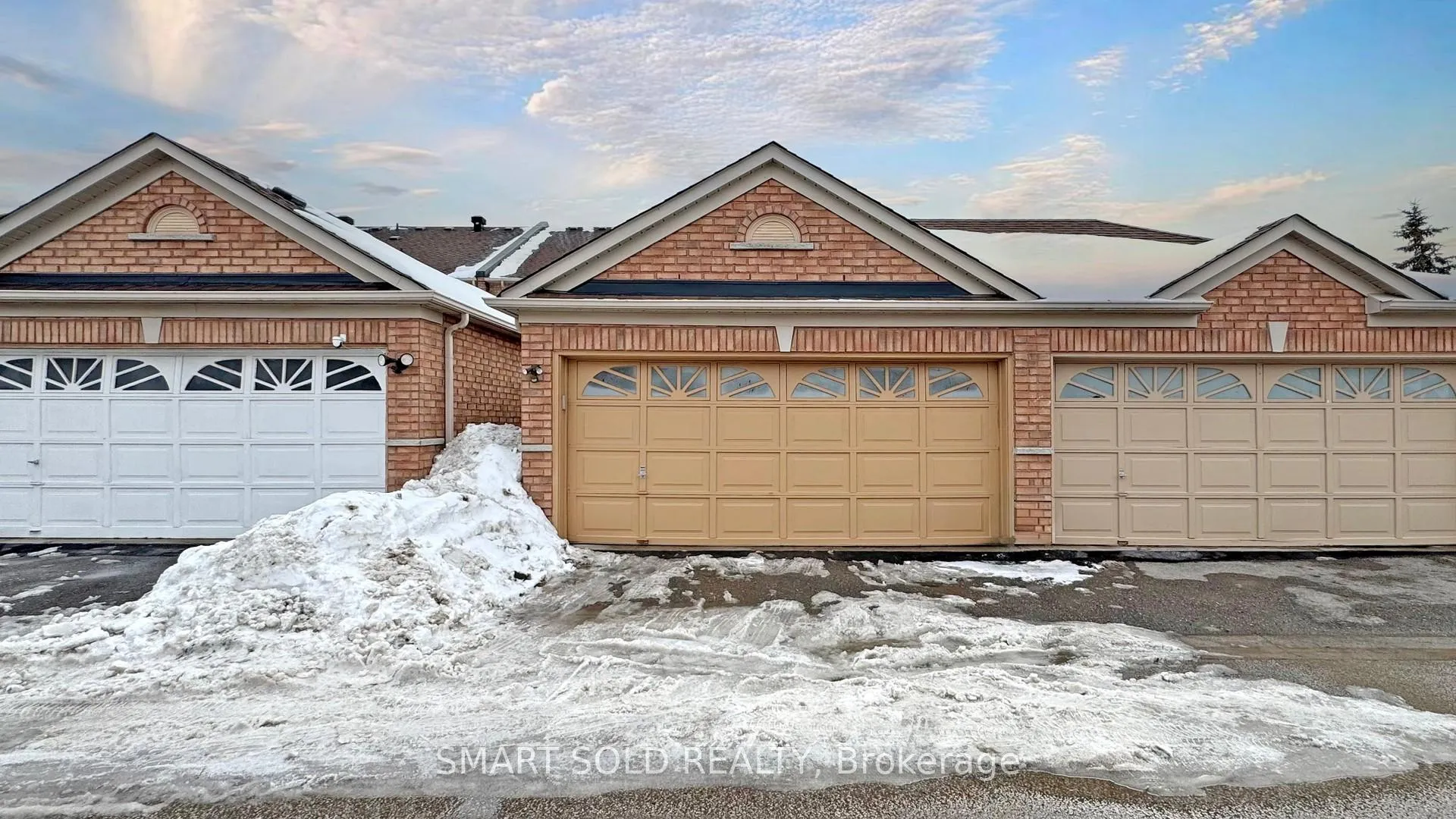 Photo 18 of 704 Castlemore Avenue E, Markham, Wismer — HOMEH