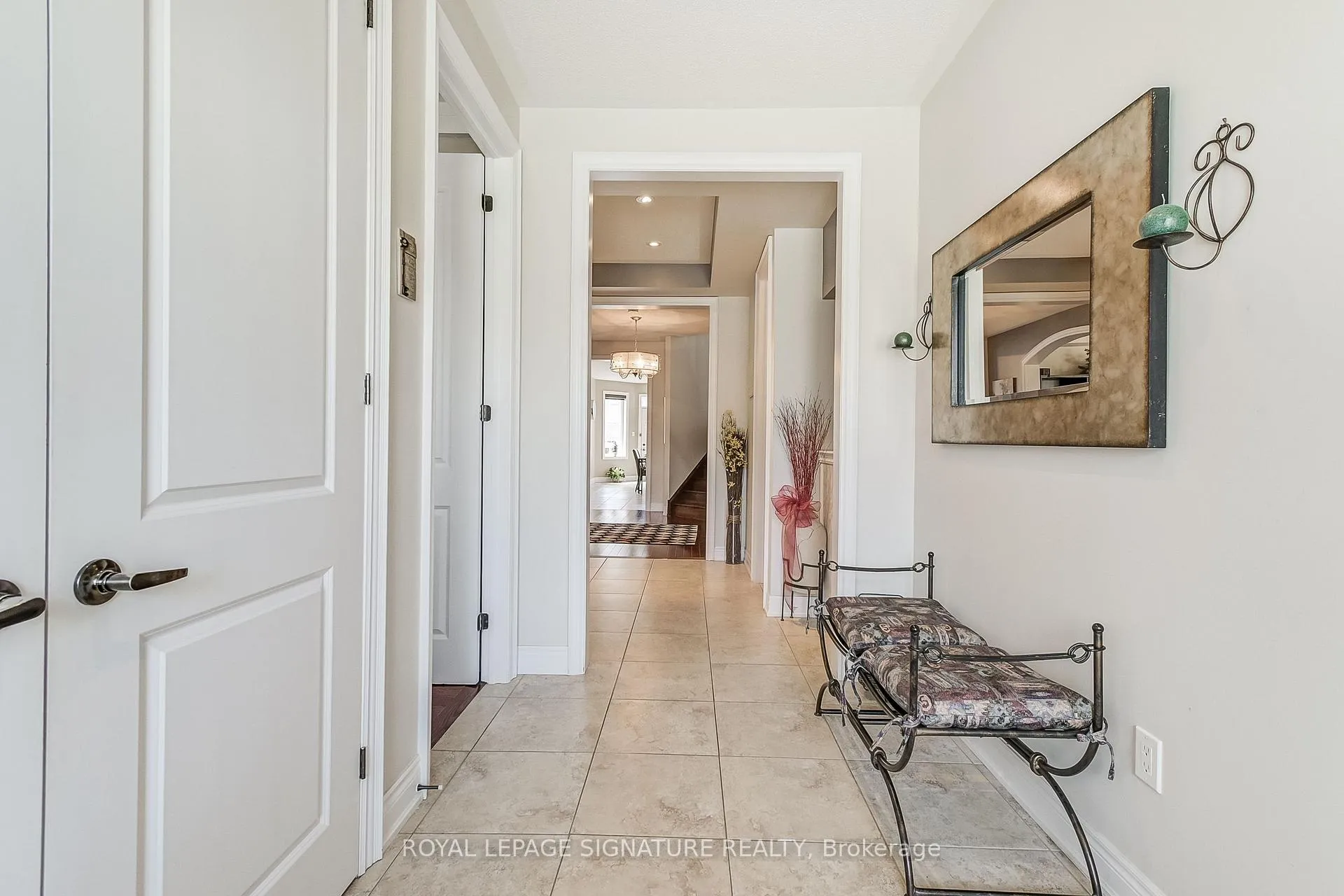 Photo 4 of 18 Flanders Road, Brampton, Credit Valley — HOMEH