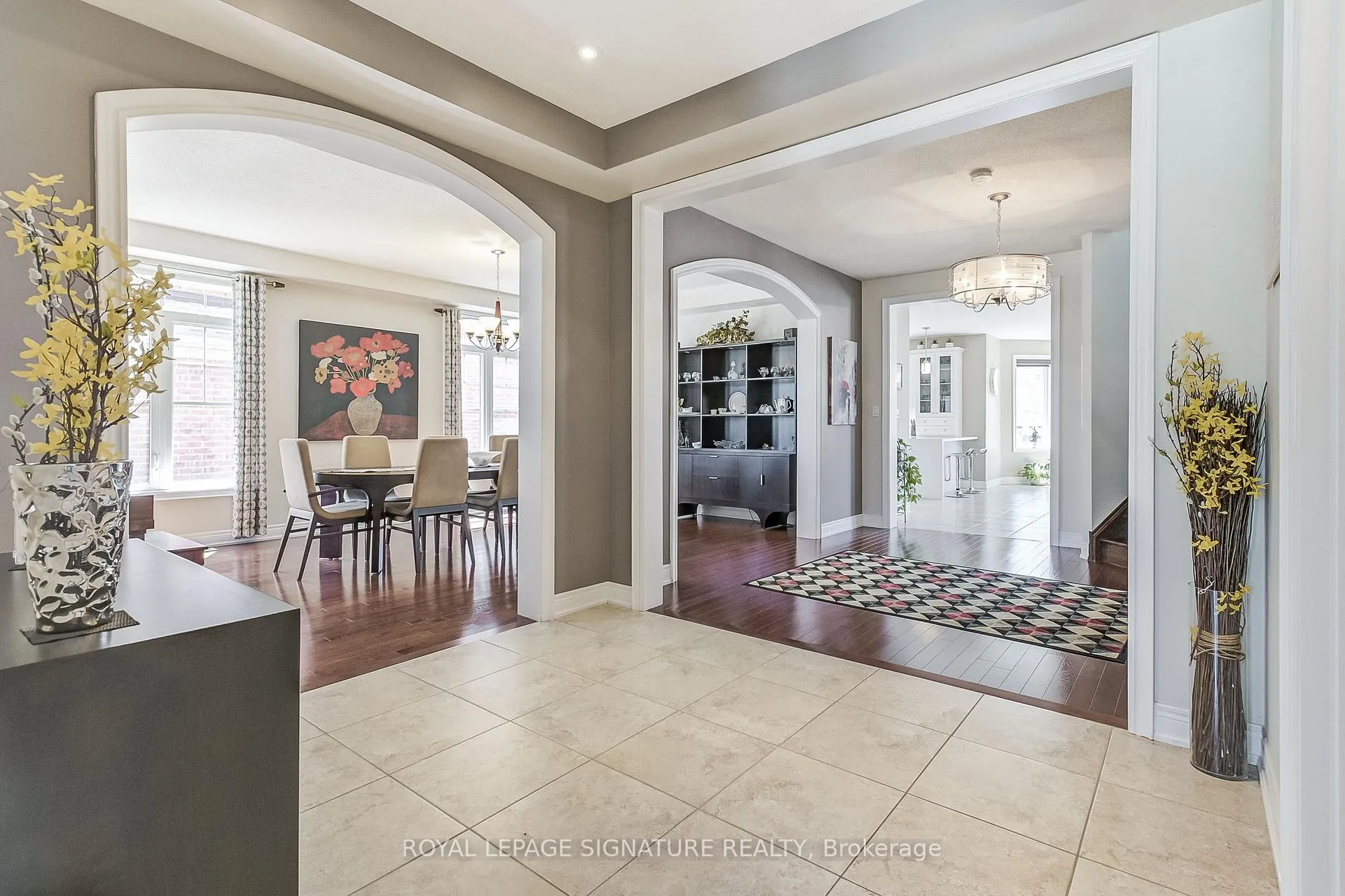 Photo 6 of 18 Flanders Road, Brampton, Credit Valley — HOMEH
