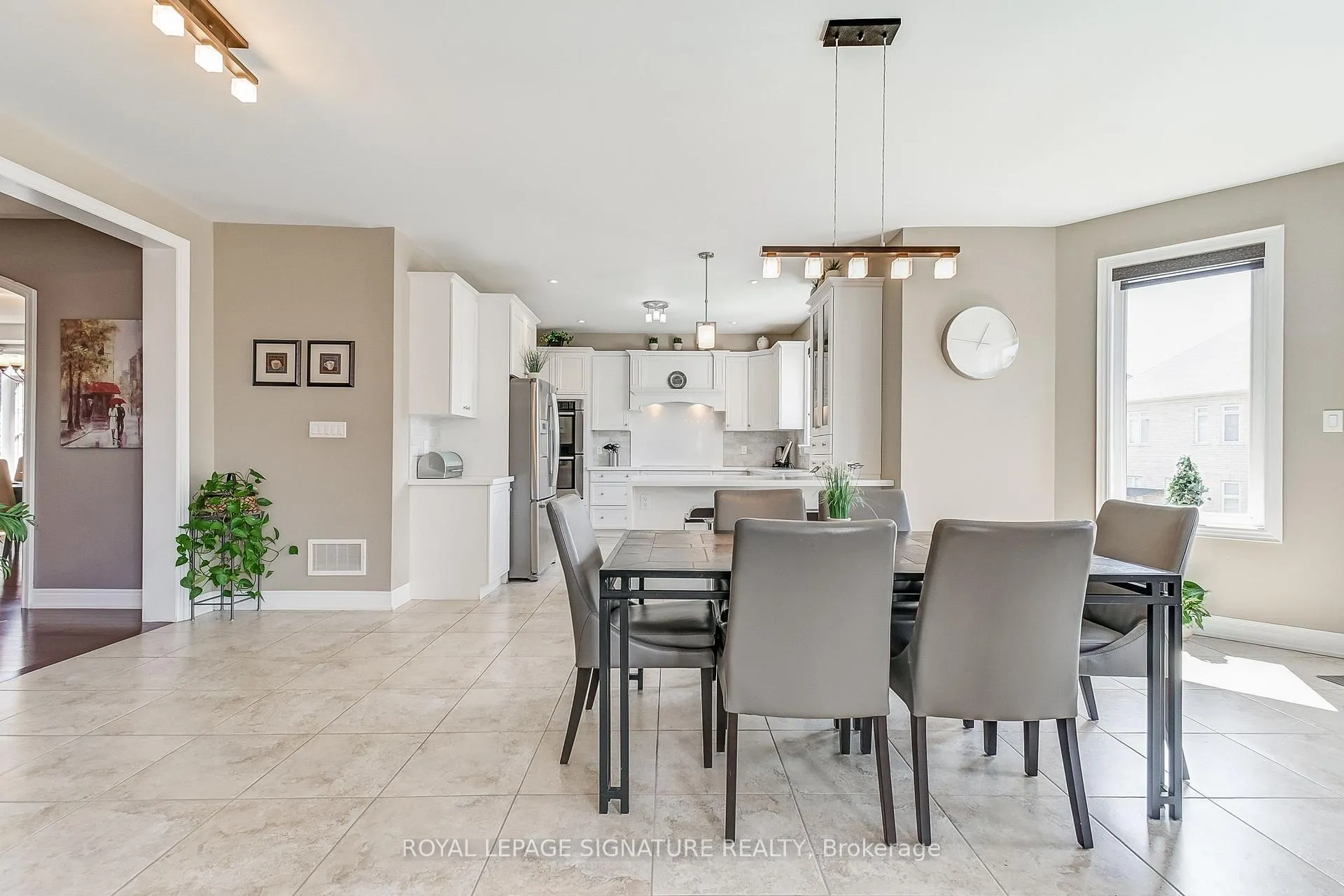 Photo 13 of 18 Flanders Road, Brampton, Credit Valley — HOMEH