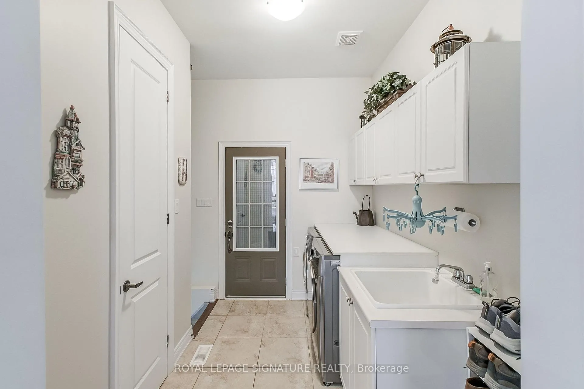 Photo 20 of 18 Flanders Road, Brampton, Credit Valley — HOMEH