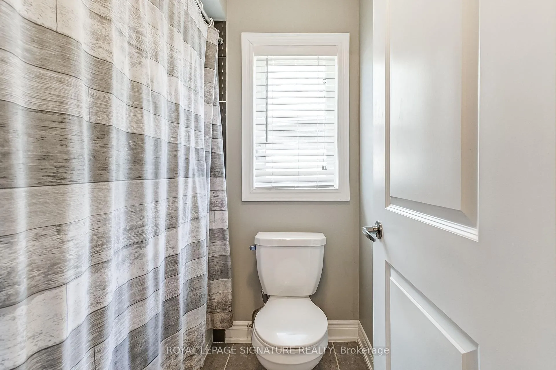 Photo 24 of 18 Flanders Road, Brampton, Credit Valley — HOMEH