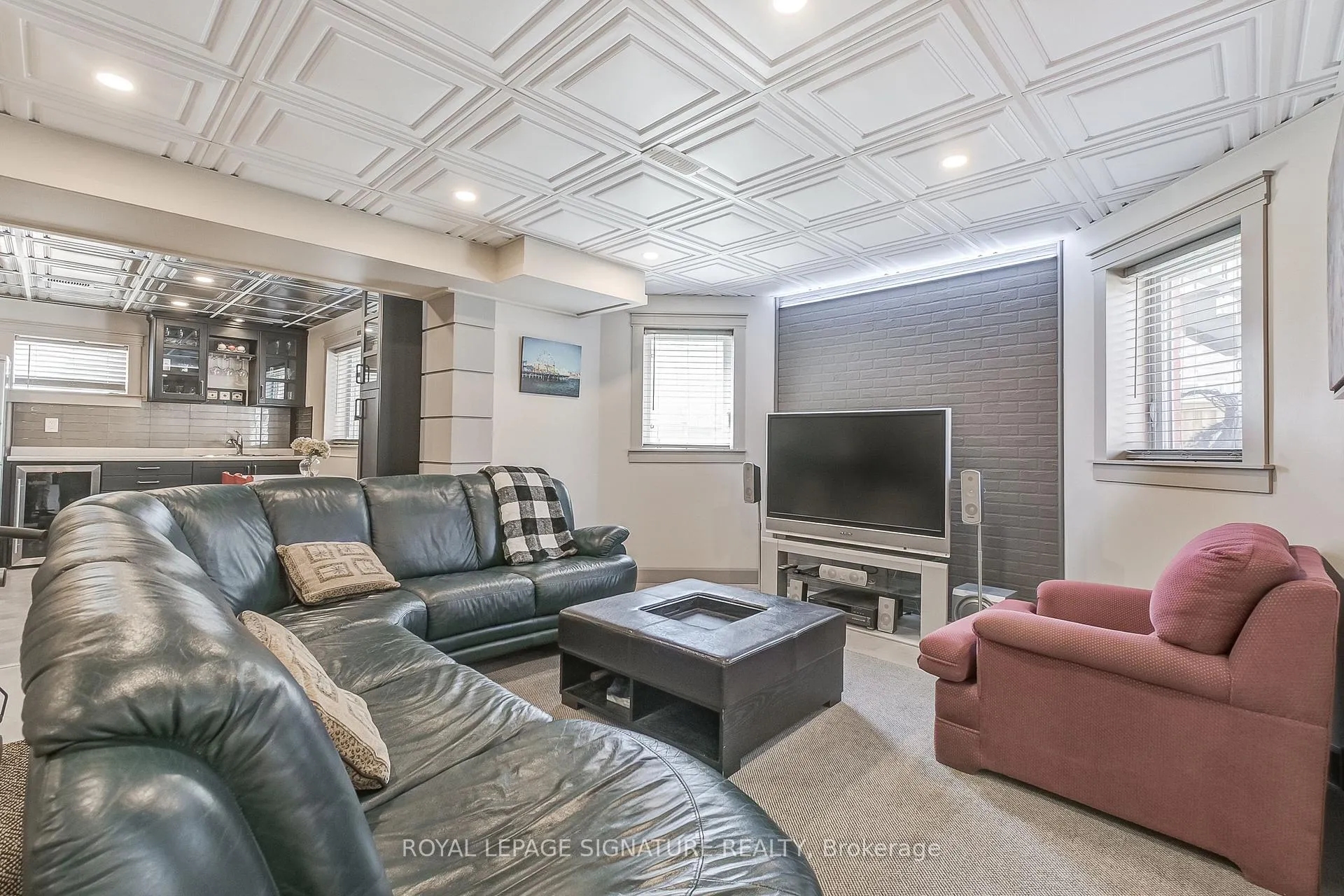 Photo 37 of 18 Flanders Road, Brampton, Credit Valley — HOMEH