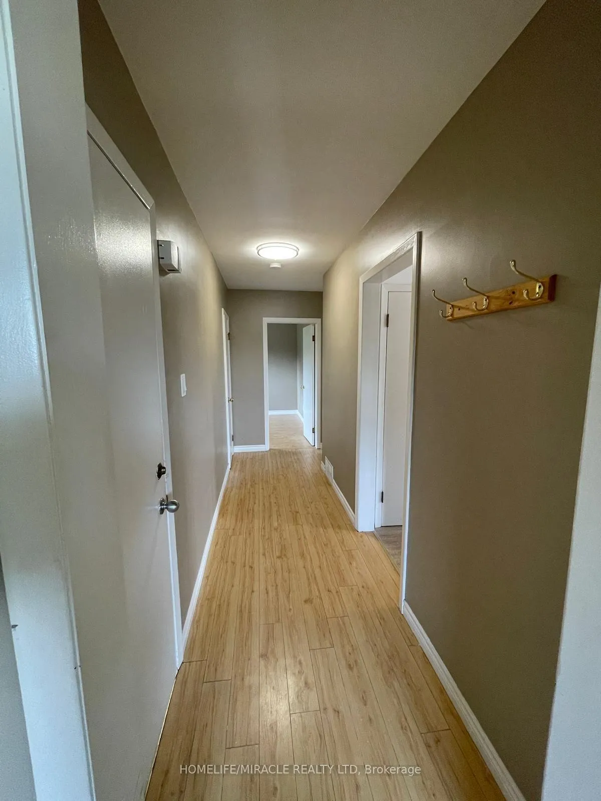 Photo 4 of Unit 3, 270 Clifton Road, Kitchener — HOMEH