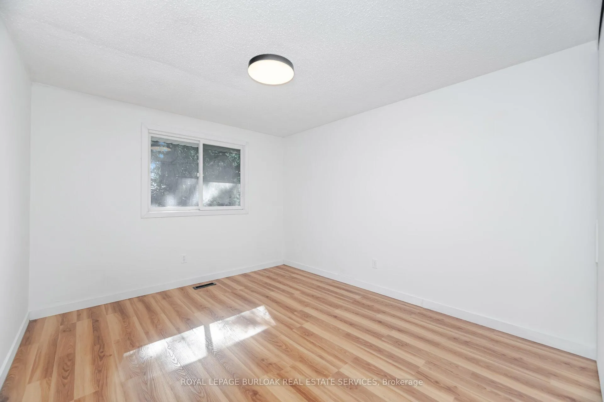 Photo 31 of 21 Horning Drive, Hamilton, Fessenden — HOMEH