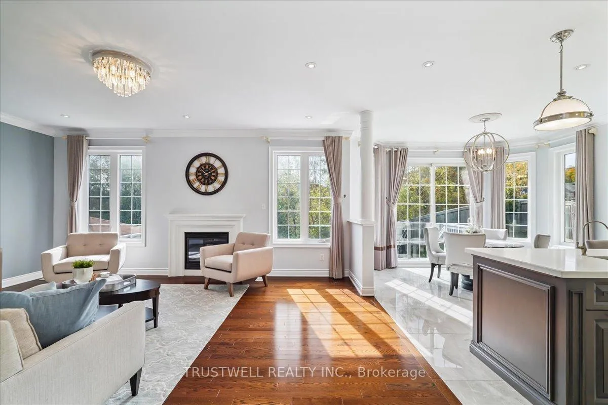 Photo 7 of 1 Mccombe Lane, Vaughan, Patterson — HOMEH