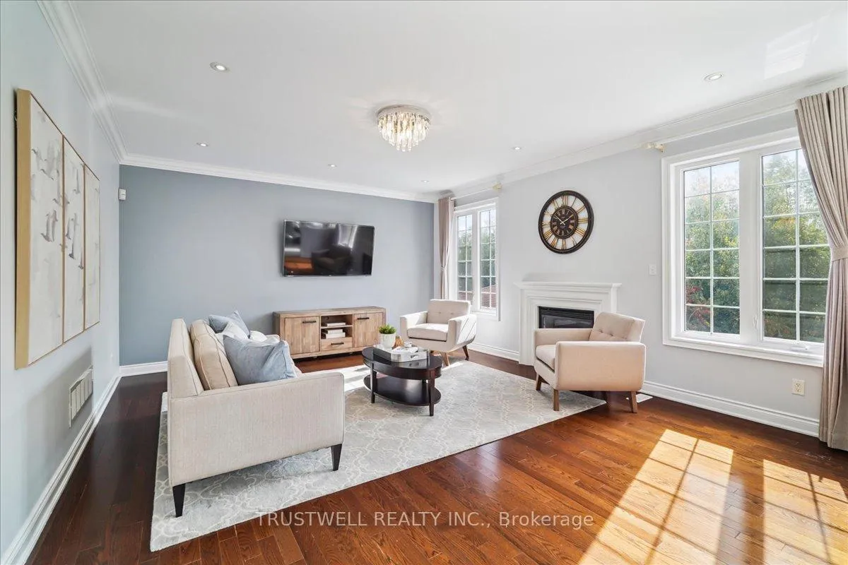 Photo 8 of 1 Mccombe Lane, Vaughan, Patterson — HOMEH