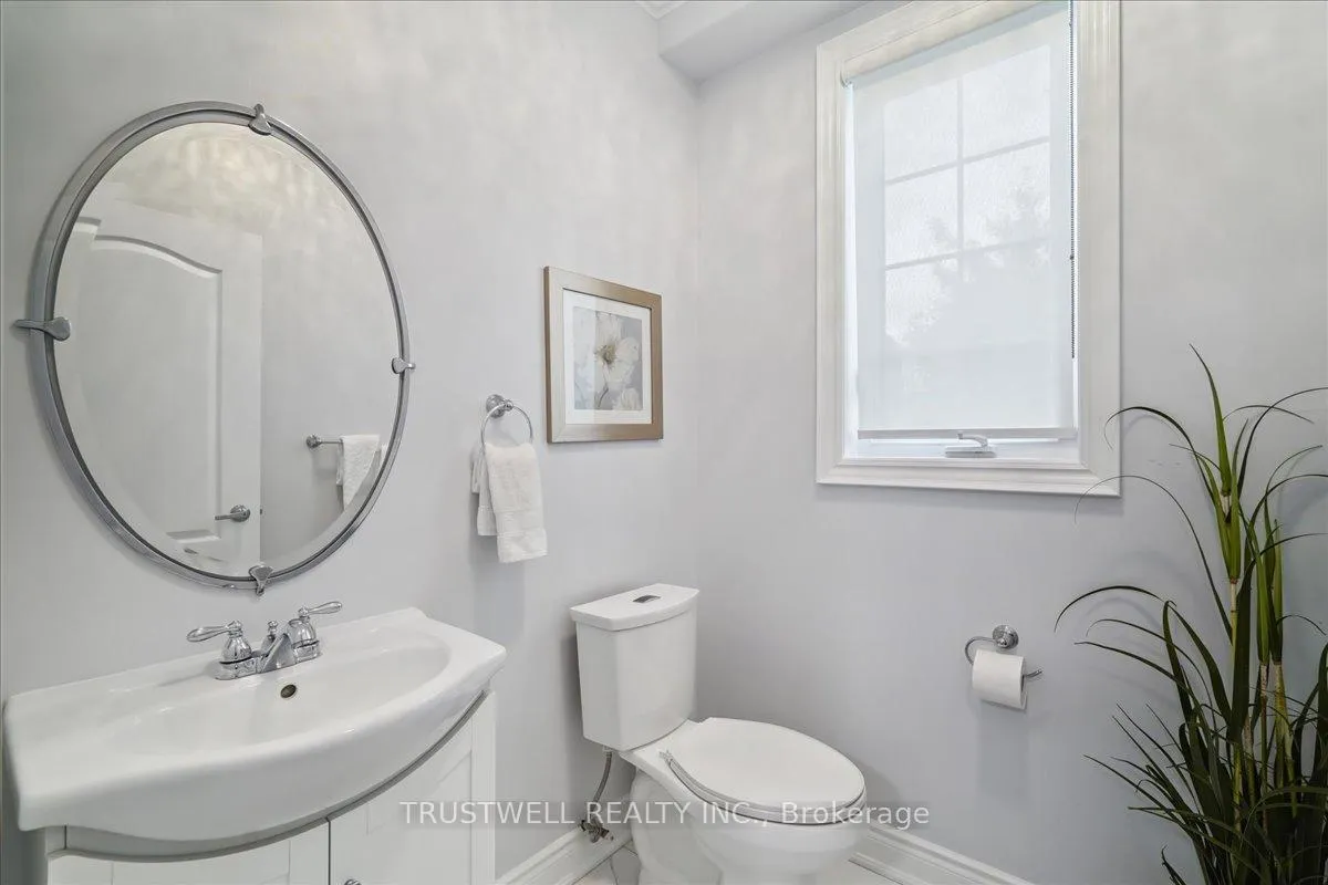 Photo 23 of 1 Mccombe Lane, Vaughan, Patterson — HOMEH