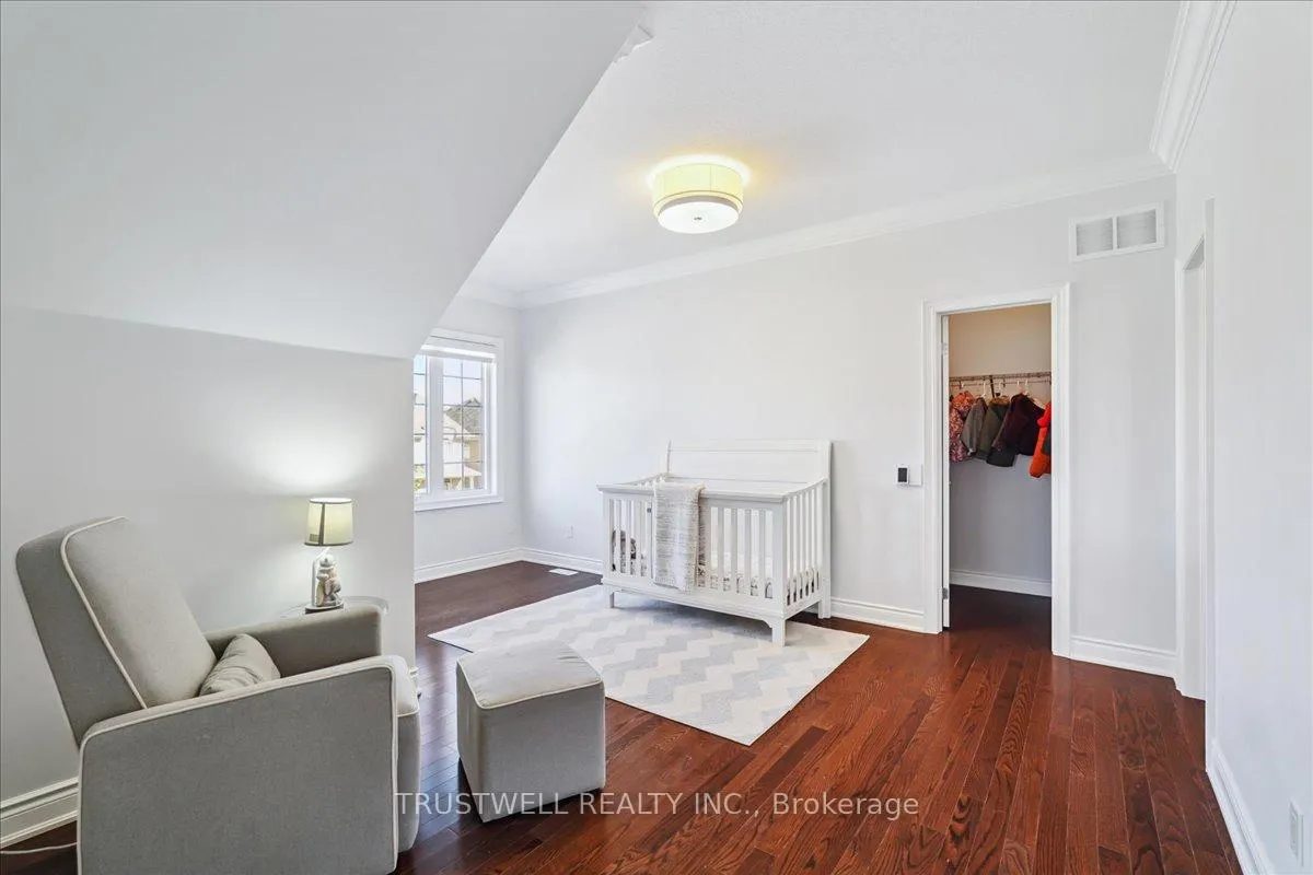 Photo 35 of 1 Mccombe Lane, Vaughan, Patterson — HOMEH