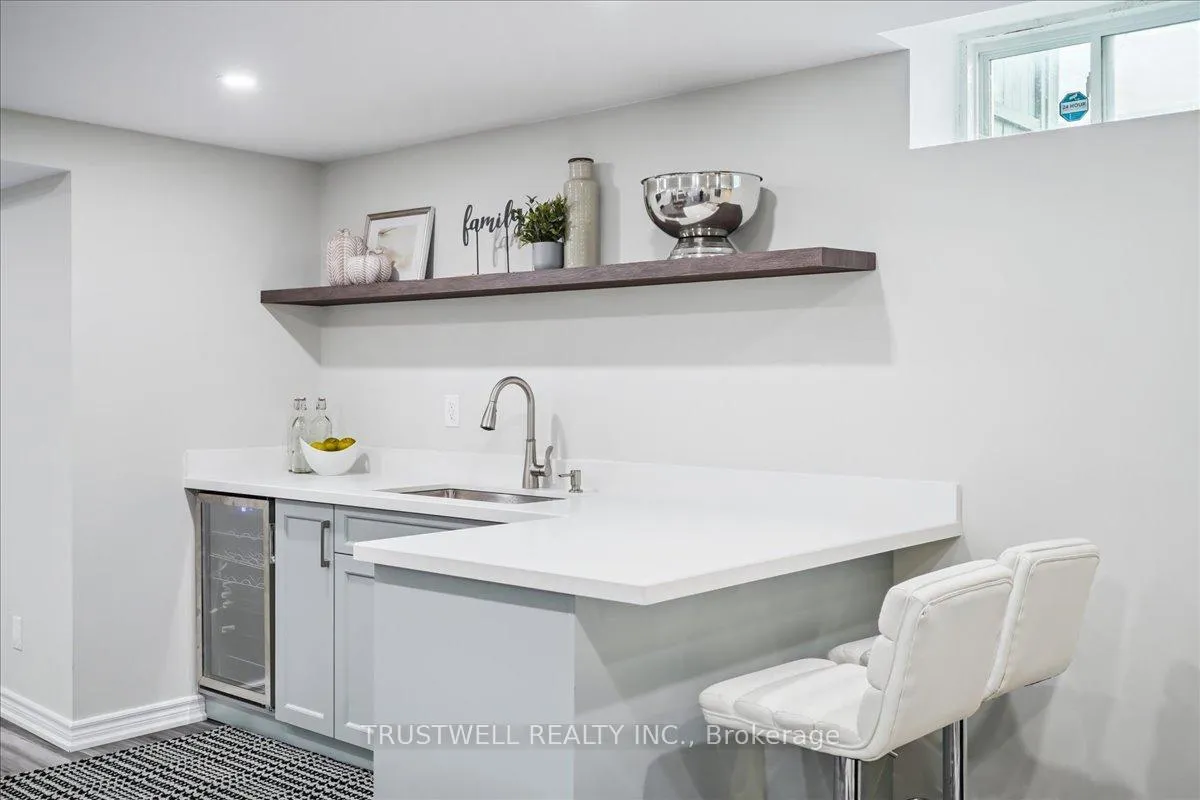 Photo 38 of 1 Mccombe Lane, Vaughan, Patterson — HOMEH