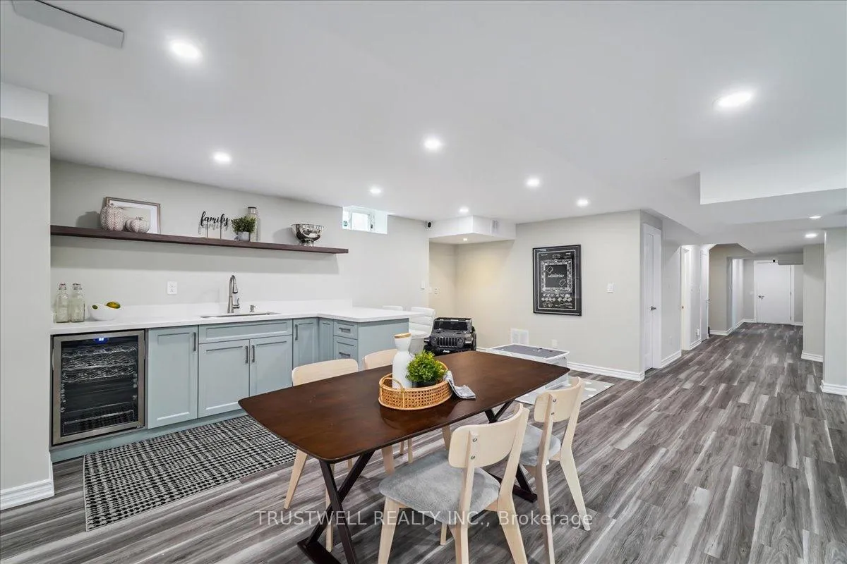 Photo 39 of 1 Mccombe Lane, Vaughan, Patterson — HOMEH