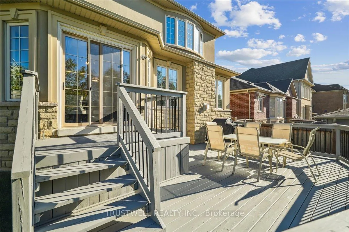 Photo 45 of 1 Mccombe Lane, Vaughan, Patterson — HOMEH