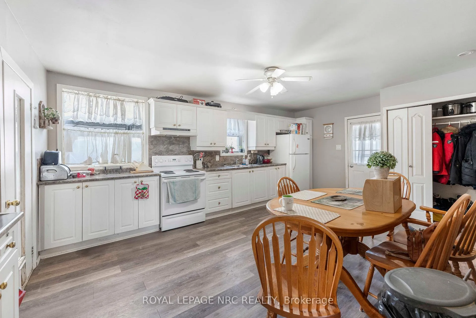 Photo 11 of 87 Pine Street S, Thorold, Thorold Downtown — HOMEH