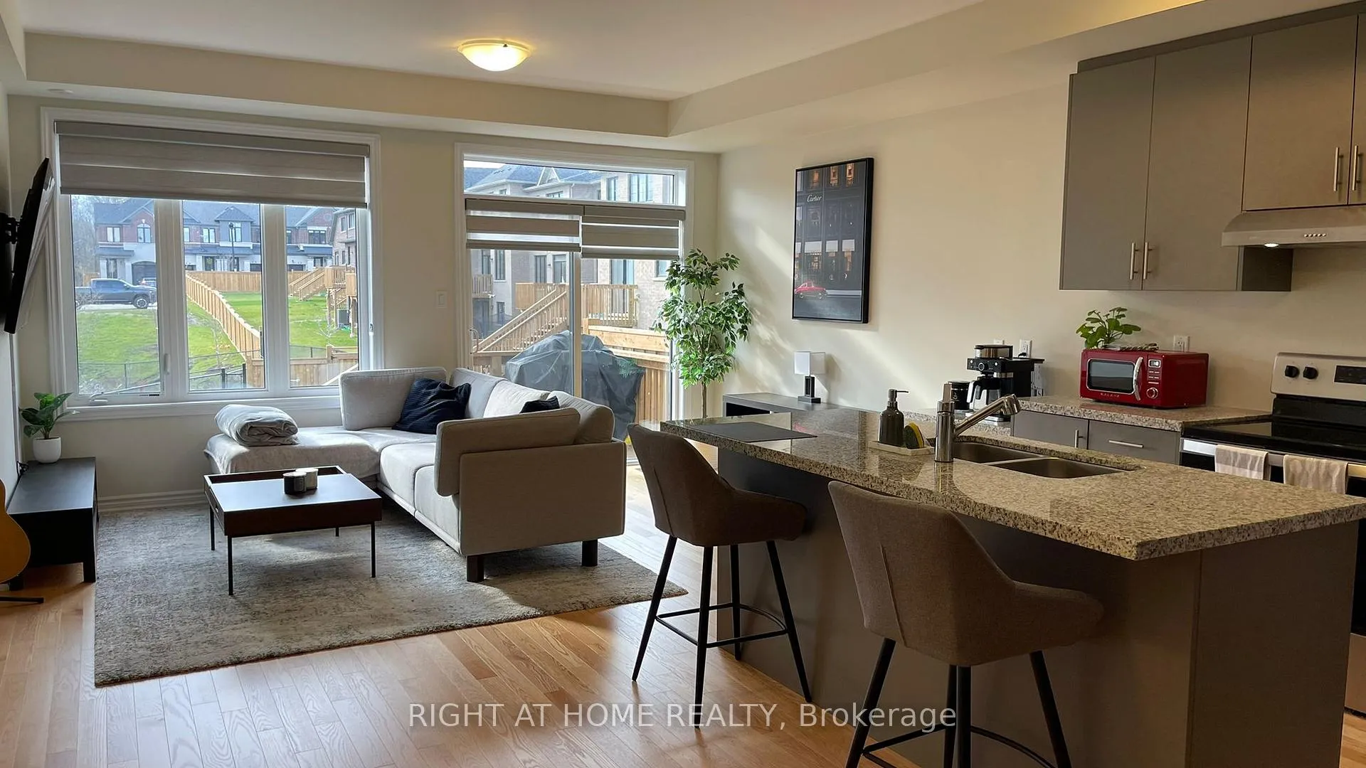 Photo 4 of 2090 Coppenwood Common, Burlington, Tyandaga — HOMEH