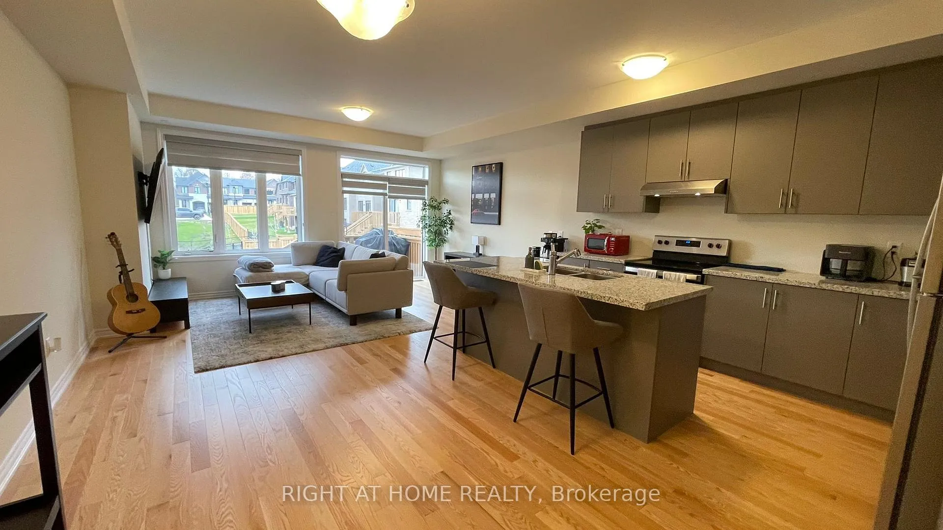 Photo 5 of 2090 Coppenwood Common, Burlington, Tyandaga — HOMEH