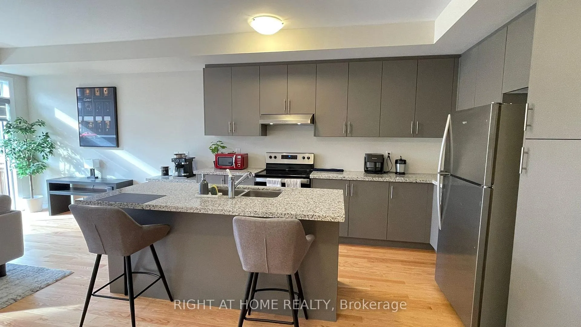 Photo 7 of 2090 Coppenwood Common, Burlington, Tyandaga — HOMEH
