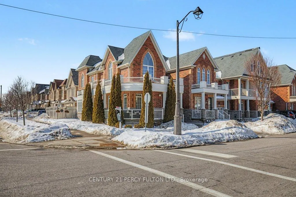 Photo 2 of 78 Brock Avenue, Markham, Berczy — HOMEH