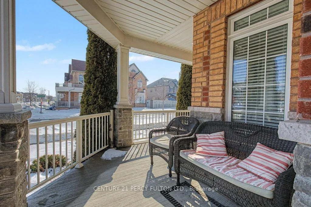 Photo 8 of 78 Brock Avenue, Markham, Berczy — HOMEH