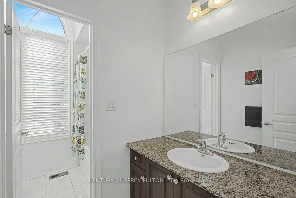 Photo 36 of 78 Brock Avenue, Markham, Berczy — HOMEH